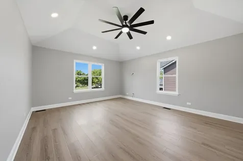 308 Homewood Drive Bolingbrook IL 60440