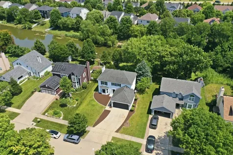 308 Homewood Drive Bolingbrook IL 60440