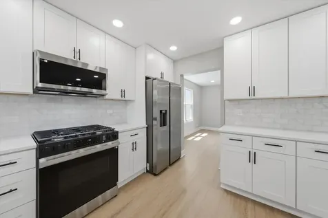308 Homewood Drive Bolingbrook IL 60440