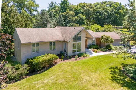 11335 Bayberry Drive Roscoe IL 61073