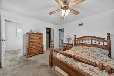 9240 South 86th Court Hickory Hills IL 60457