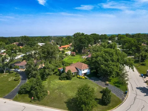9240 South 86th Court Hickory Hills IL 60457