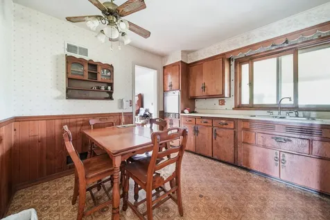 9240 South 86th Court Hickory Hills IL 60457