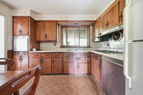 9240 South 86th Court Hickory Hills IL 60457