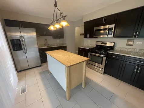 337 Merlin Court Bolingbrook IL 60440