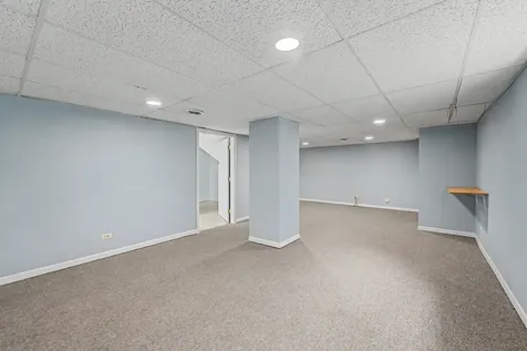 1697 Pebble Beach Drive Hoffman Estates IL 60169