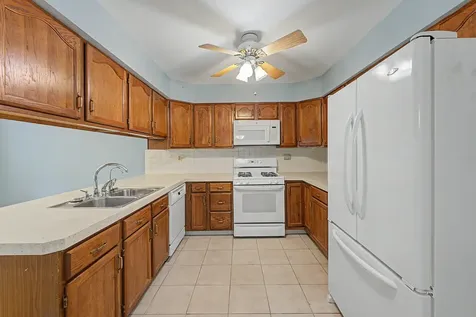1697 Pebble Beach Drive Hoffman Estates IL 60169
