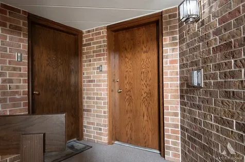 7843 West Arquilla Drive Palos Heights IL 60463