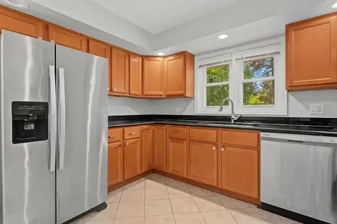 2826 186TH Street Lansing IL 60438