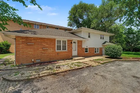 2826 186TH Street Lansing IL 60438
