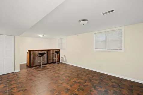 2826 186TH Street Lansing IL 60438