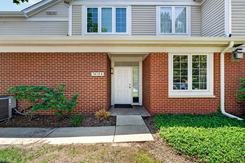 7410 Lincoln Avenue Skokie IL 60076