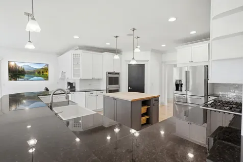 39542 Orchard Bluff Lane Wadsworth IL 60083