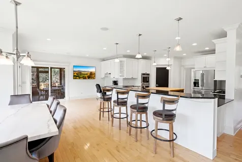 39542 Orchard Bluff Lane Wadsworth IL 60083