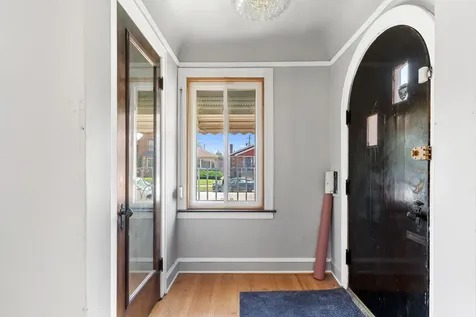1534 East 86th Place Chicago IL 60619