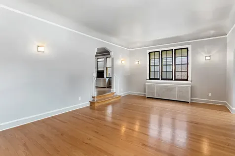 1534 East 86th Place Chicago IL 60619