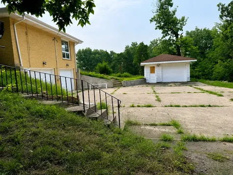 11305 Ballard Road Woodstock IL 60098