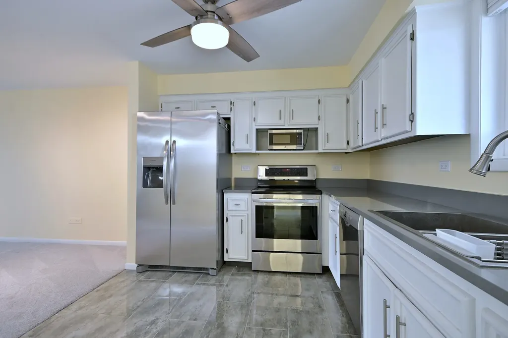 6221 North Niagara Avenue Chicago IL 60631