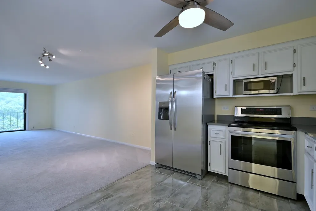 6221 North Niagara Avenue Chicago IL 60631