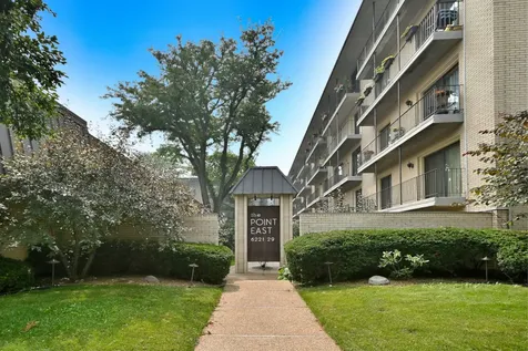 6221 North Niagara Avenue Chicago IL 60631