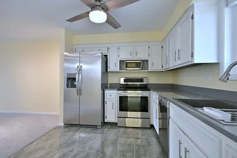 6221 North Niagara Avenue Chicago IL 60631