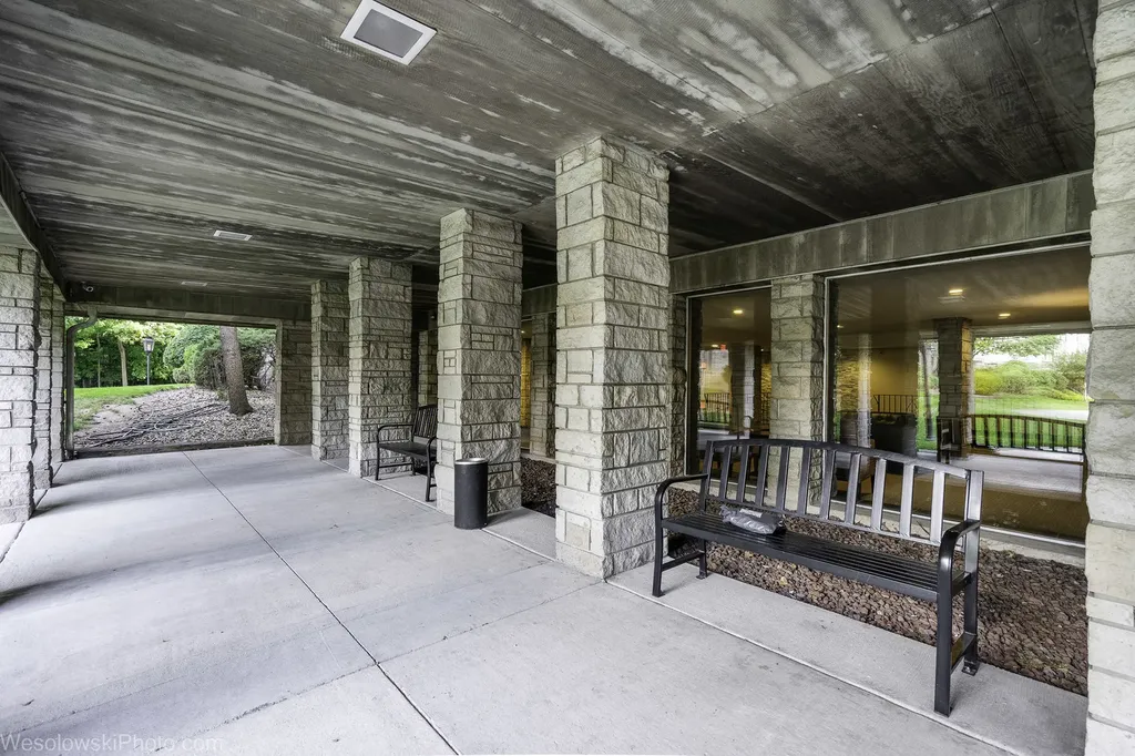 2600 Windsor Mall Park Ridge IL 60068