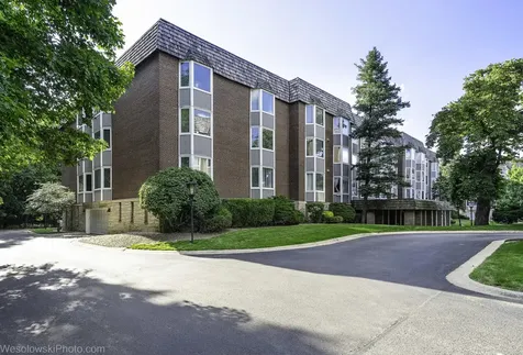 2600 Windsor Mall Park Ridge IL 60068
