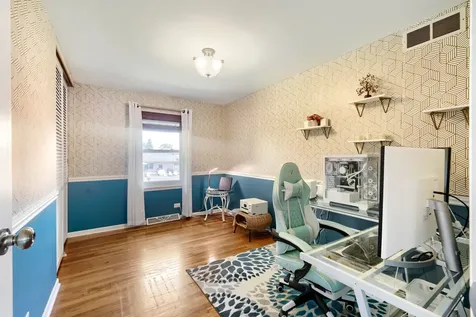 1434 Maple Lane Elgin IL 60123