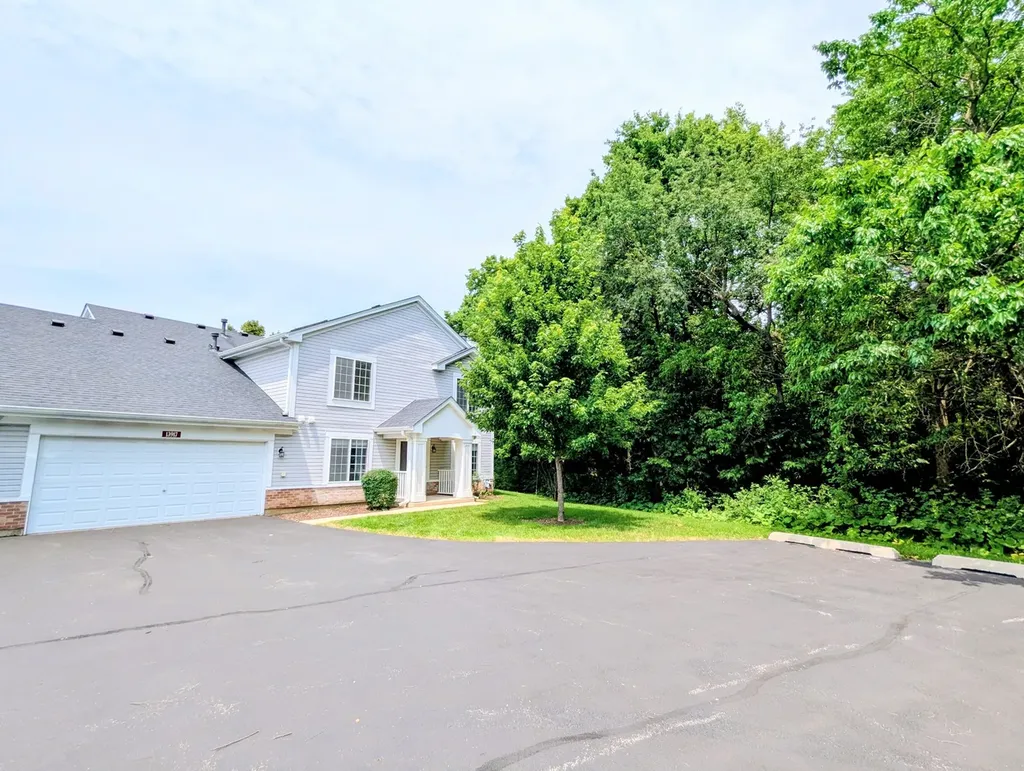 13917 South Cambridge Circle Plainfield IL 60544