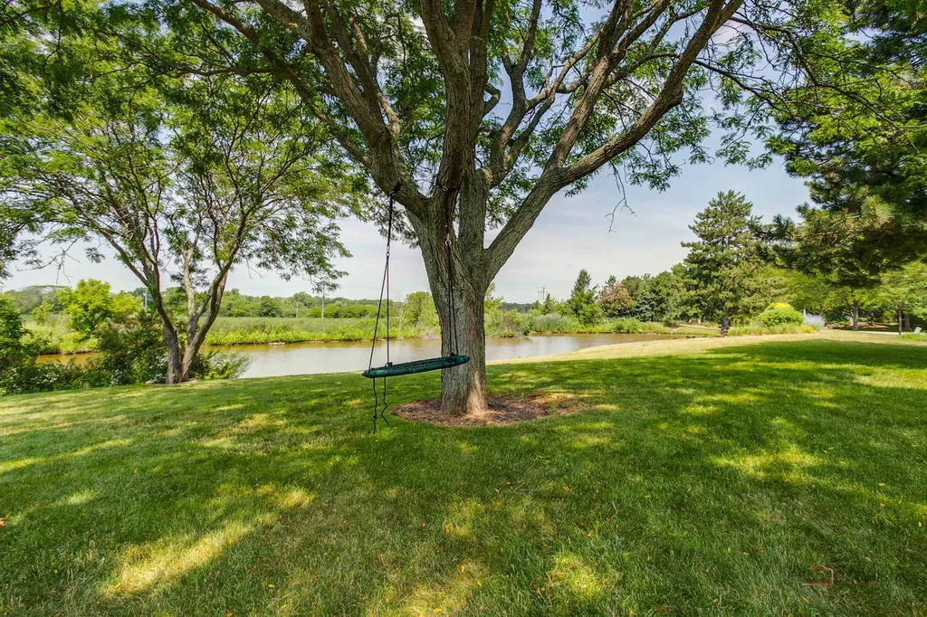 1400 Eagle Ridge Drive Antioch IL 60002