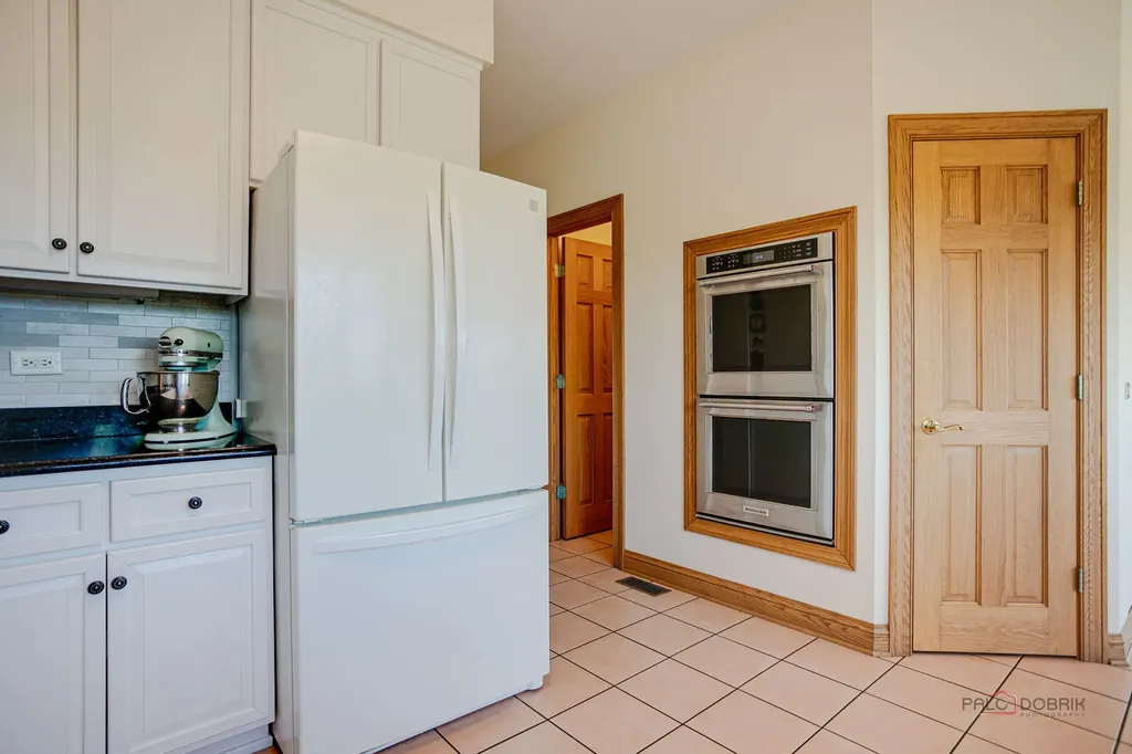 1400 Eagle Ridge Drive Antioch IL 60002