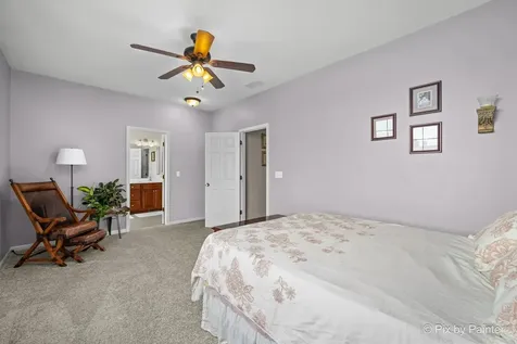 1284 West Lake Drive Cary IL 60013