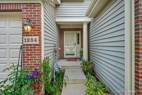 1284 West Lake Drive Cary IL 60013