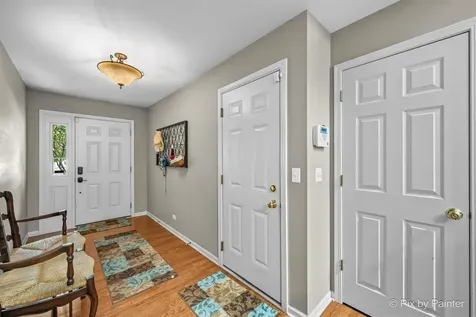 1284 West Lake Drive Cary IL 60013