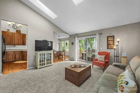 1284 West Lake Drive Cary IL 60013