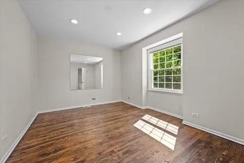 1675 Sherwood Road Highland Park IL 60035