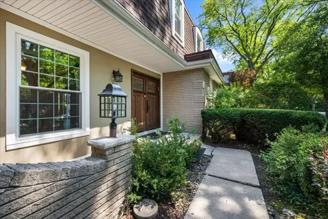 1675 Sherwood Road Highland Park IL 60035