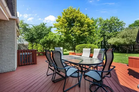 1675 Sherwood Road Highland Park IL 60035