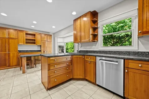 1675 Sherwood Road Highland Park IL 60035