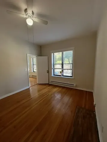 917 West Waveland Avenue Chicago IL 60613