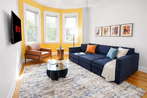 736 South Oakley Boulevard Chicago IL 60612