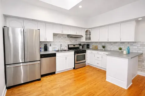 736 South Oakley Boulevard Chicago IL 60612