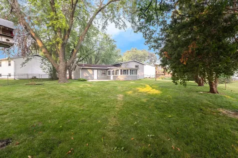 7979 Huntington Circle N Hanover Park IL 60133