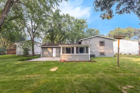 7979 Huntington Circle N Hanover Park IL 60133