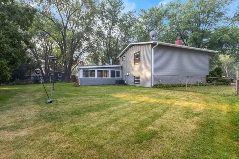7979 Huntington Circle N Hanover Park IL 60133