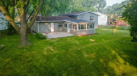 7979 Huntington Circle N Hanover Park IL 60133