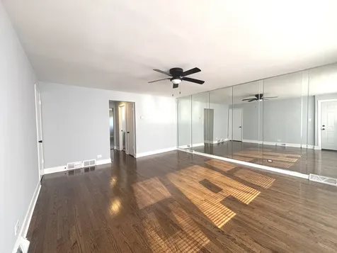 15711 Dixie Highway Harvey IL 60426
