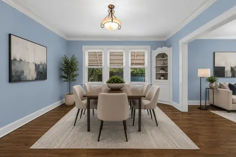 10243 South Parnell Avenue Chicago IL 60628