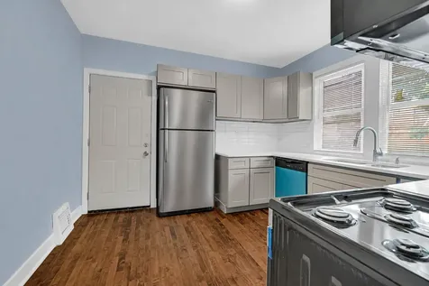10243 South Parnell Avenue Chicago IL 60628