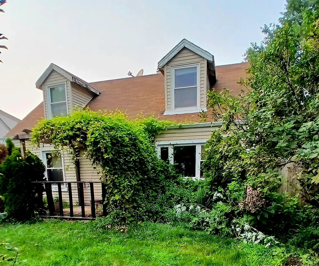 6810 West 95th Place Oak Lawn IL 60453